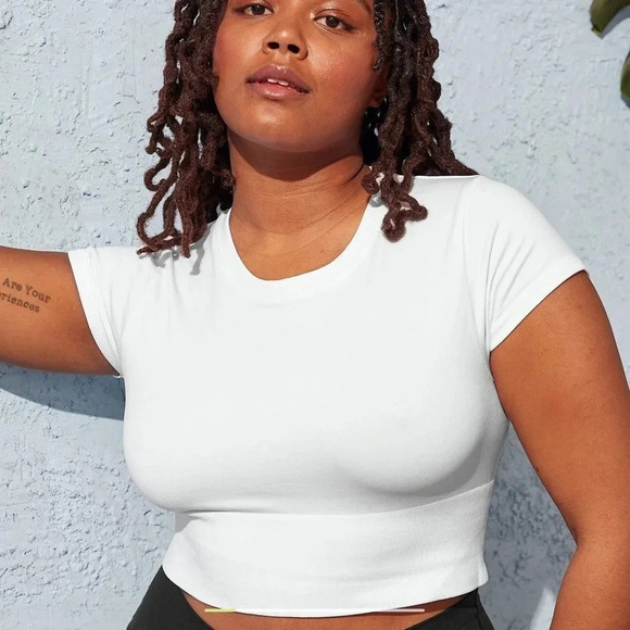 OFFLINE By Aerie Sidewalk Seamless Cropped T-Shirt size L EUC - Picture 1 of 5